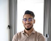 Pushkar Maharaj, Hotel Owner