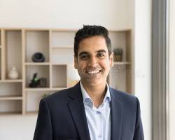 Pushkar Maharaj, Hotel Owner